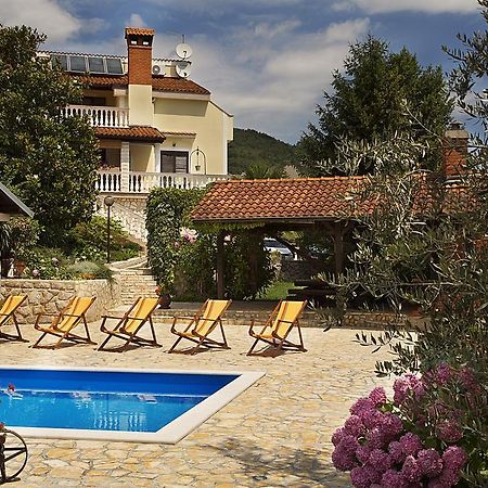 Apartments Petricic With Swimming Pool Ičići Zewnętrze zdjęcie