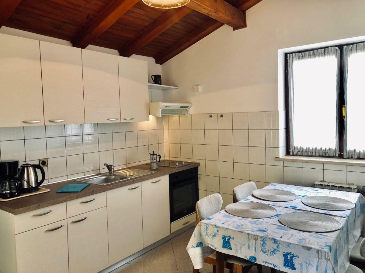 Apartments Petricic With Swimming Pool Ičići Zewnętrze zdjęcie